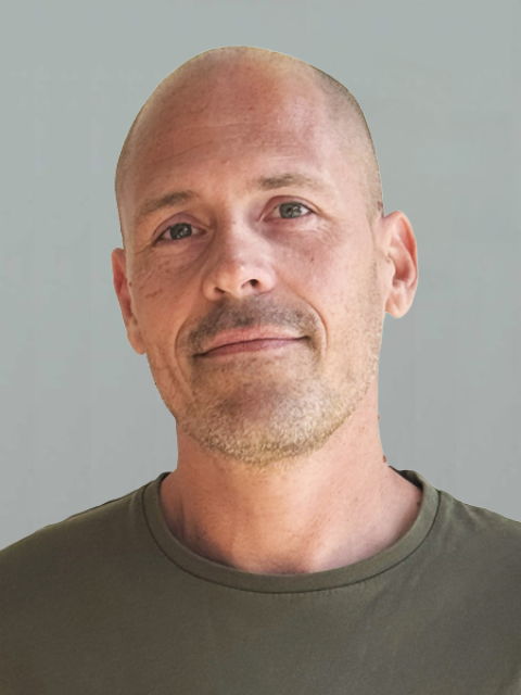 width="480"